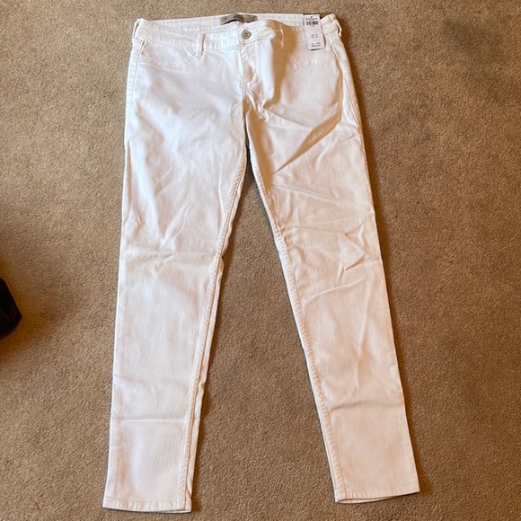 Hollister Denim - NWT Hollister Super Skinny Jean